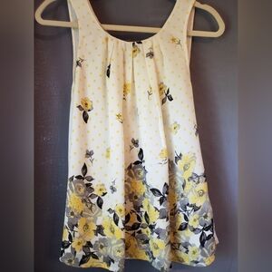 Woman's sleeveless blouse